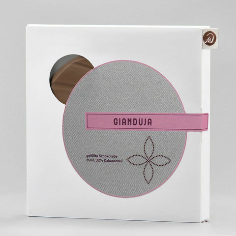 Runde Vollendung Gianduja - handgeschöpfte Schokolade - Meisterwerk Chocolaterie
