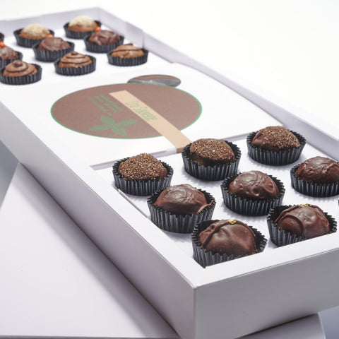 Pralinenensemble mit edler Schokolade - Meisterwerk Chocolaterie