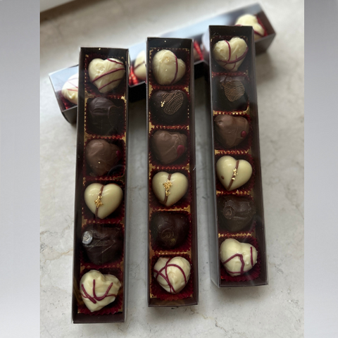 Delicately melting hearts - chocolates for matters of the heart